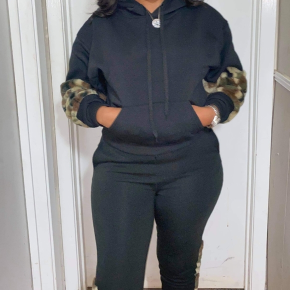 2 Piece Jogger " BRAND NEW" - Picture 1 of 2